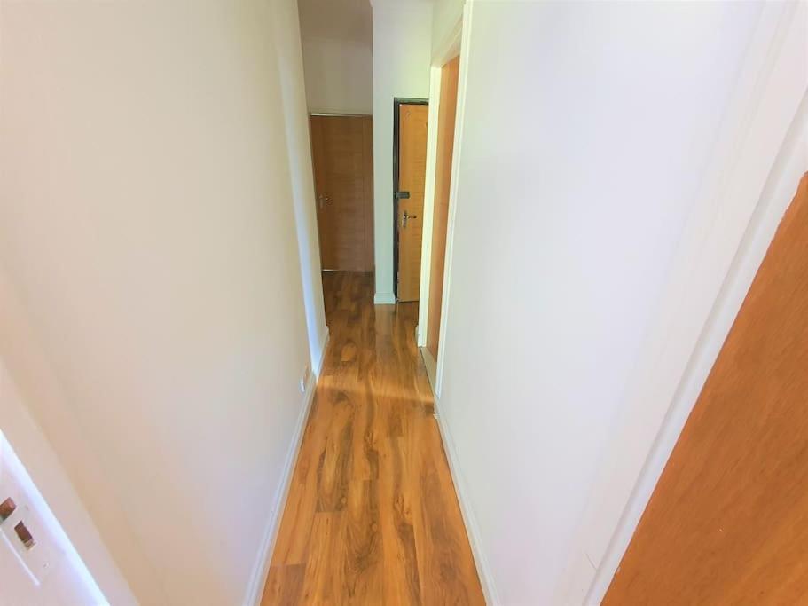 2 Bedroom Flat - Travel Direct To Heathrow/Central لندن المظهر الخارجي الصورة